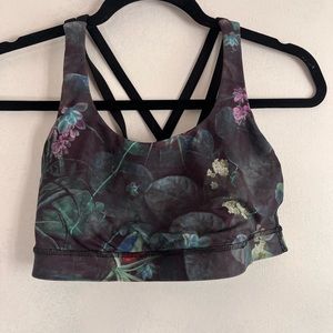 Lululemon athletica criss cross sports bra